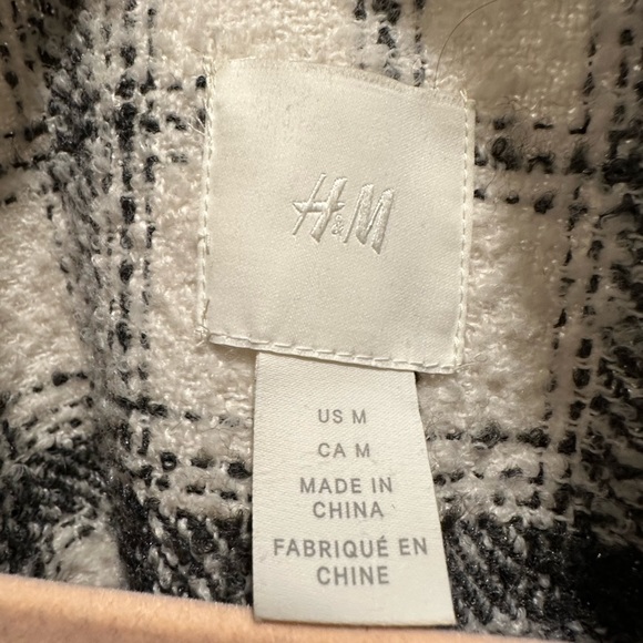 H&M Black & White Plaid Shacket - Picture 3 of 3